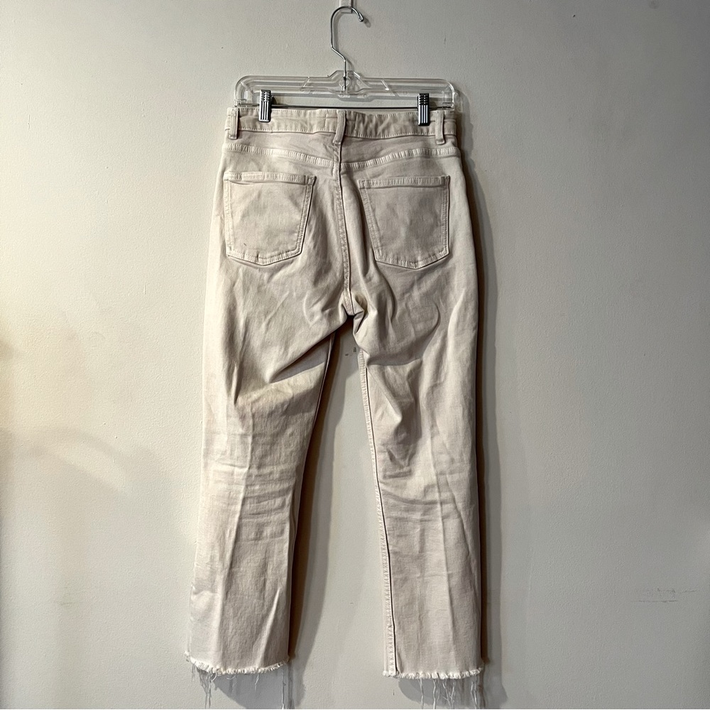 Distressed Jeans - Picture 4 of 6